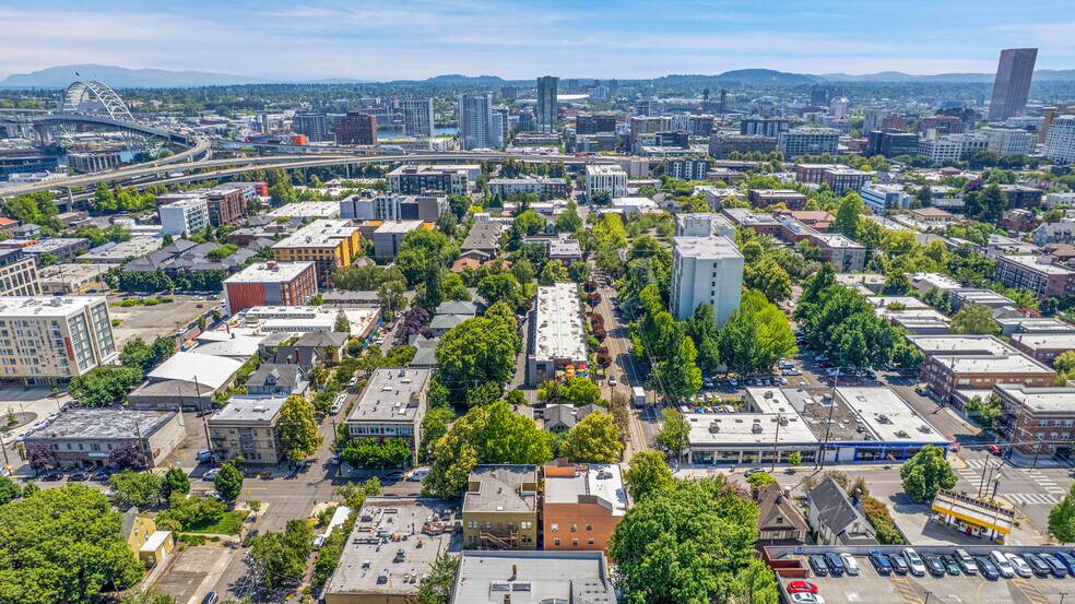 More Photos Of 1215 NW 21st Ave, Portland Apartments For Sale