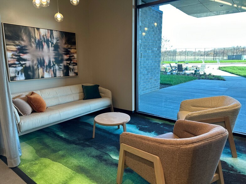 More Photos Of 501 Marketplace Ave, Coraopolis Office For Lease