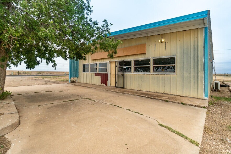 Primary Photo Of 9298 Texas 86, Silverton Restaurant For Sale