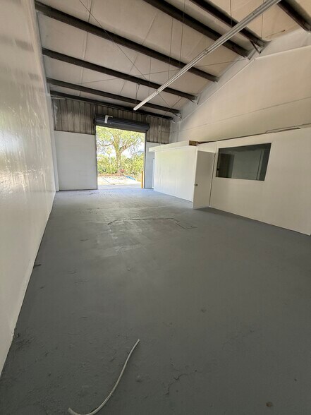 More Photos Of 1046 Shadick Dr, Orange City Warehouse For Lease