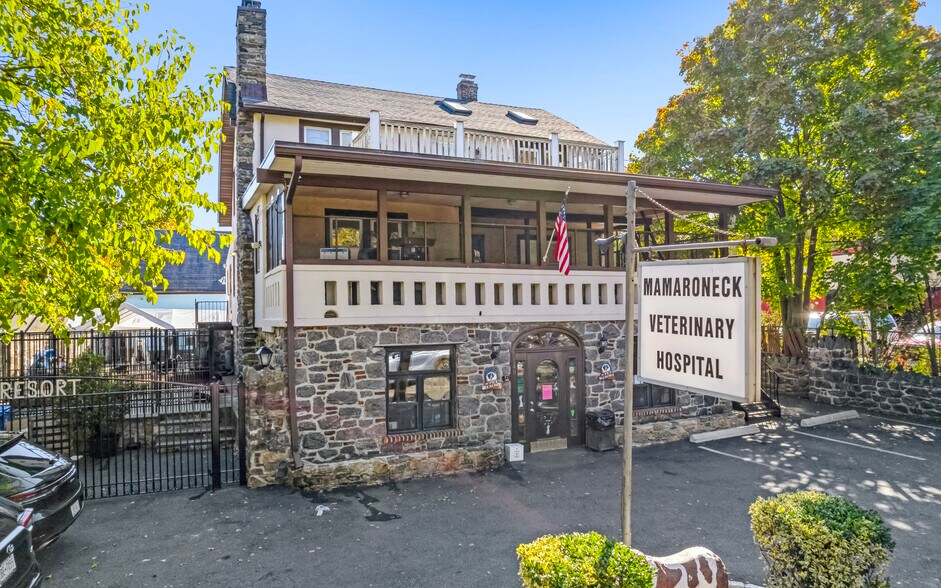 More Photos Of 649 W Boston Post Rd, Mamaroneck Veterinarian Kennel For Sale