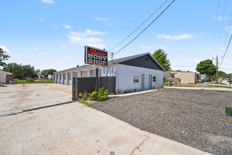 More Photos Of 7731 Industrial Rd, Melbourne Warehouse For Lease