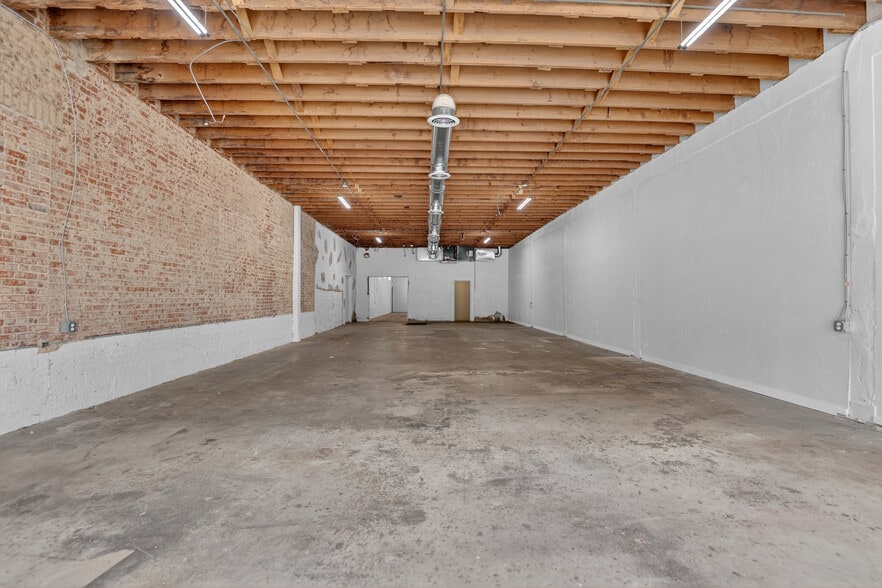 More Photos Of 2412-2414 N Robinson Ave, Oklahoma City Storefront Retail Office For Lease
