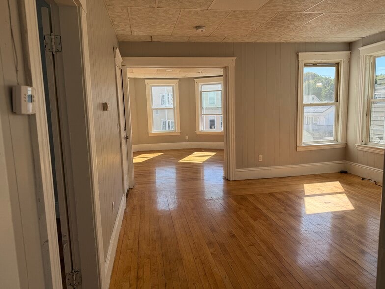 More Photos Of 275-277 Grafton St, Worcester Apartments For Sale