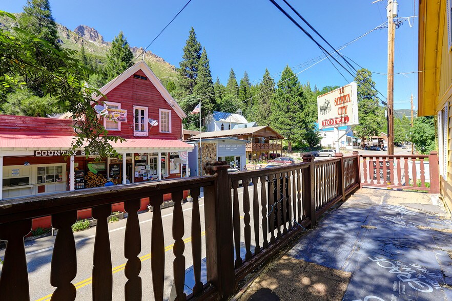 More Photos Of 212 Main St, Sierra City Hotel For Sale