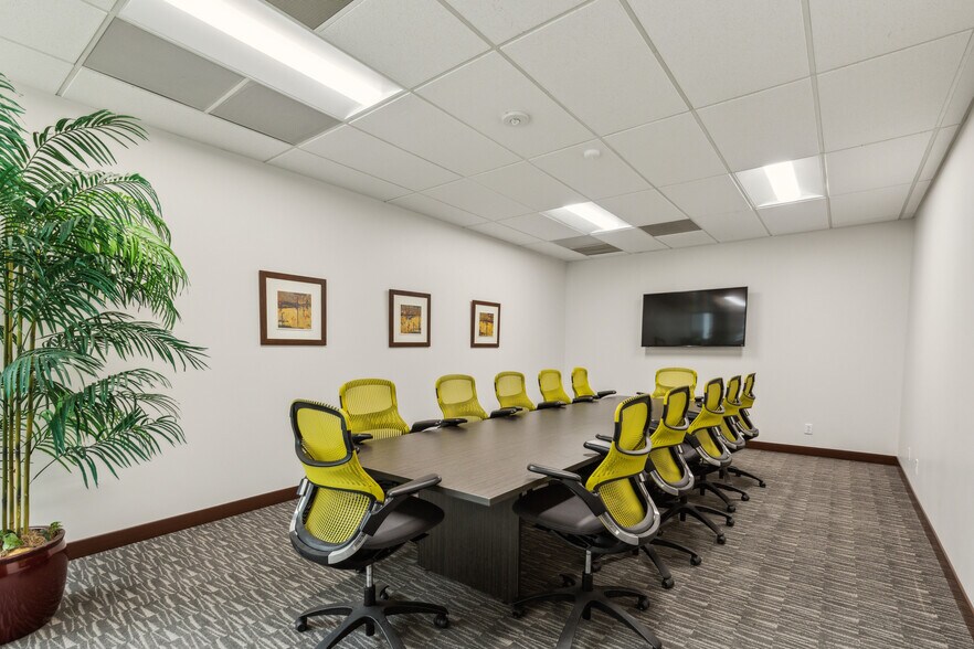 More Photos Of 2121 Midway Rd, Carrollton Office For Lease