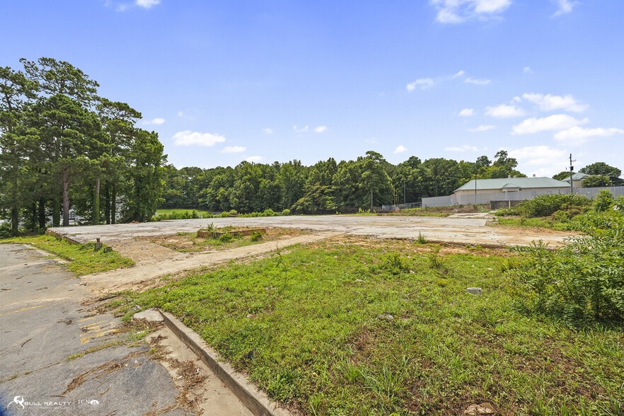More Photos Of 111 Holiday Dr N, Macon Land For Sale
