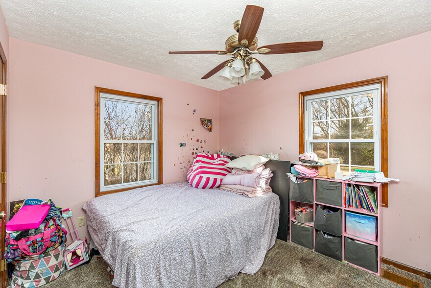 More Photos Of 7195 Singer Rd, Dayton Horse Stables For Sale