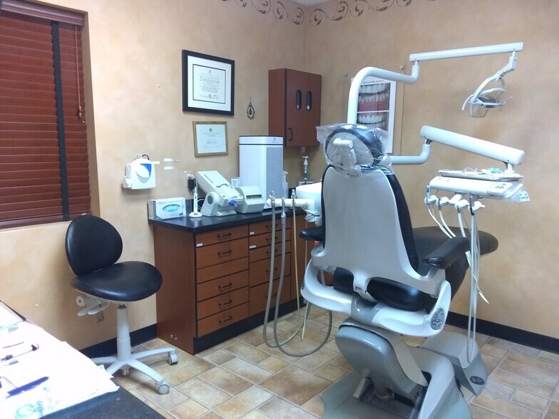 More Photos Of 93 Bridge Plaza Dr, Manalapan Township Healthcare For Lease