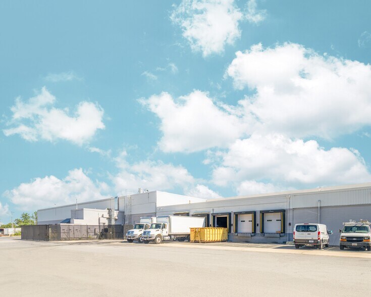 More Photos Of 6500 Sheriff Rd, Landover Warehouse For Lease