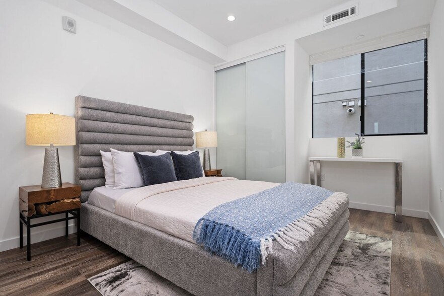 More Photos Of 11254 Mississippi Ave, Los Angeles Multifamily For Sale