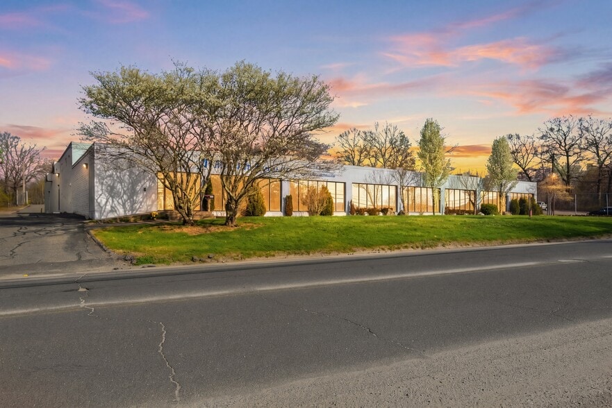 Primary Photo Of 266 Brookside Rd, Waterbury Manufacturing For Sale