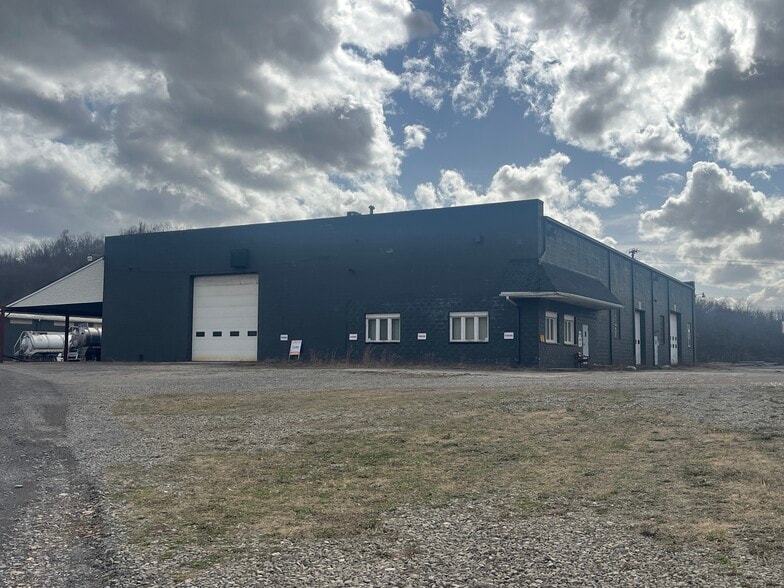 More Photos Of 144 Niles Ave, Waynesburg Warehouse For Lease