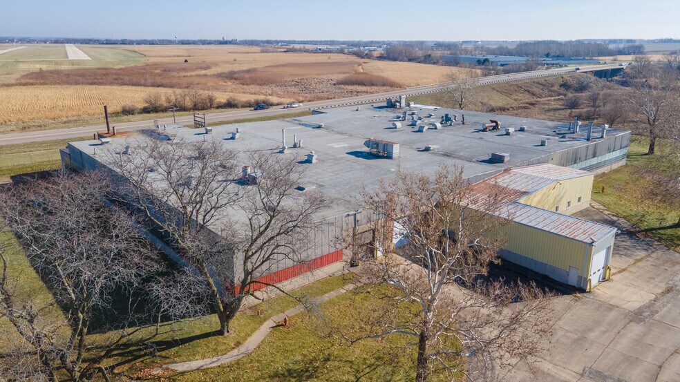 More Photos Of 1900 Pleasant St, Dekalb Manufacturing For Lease