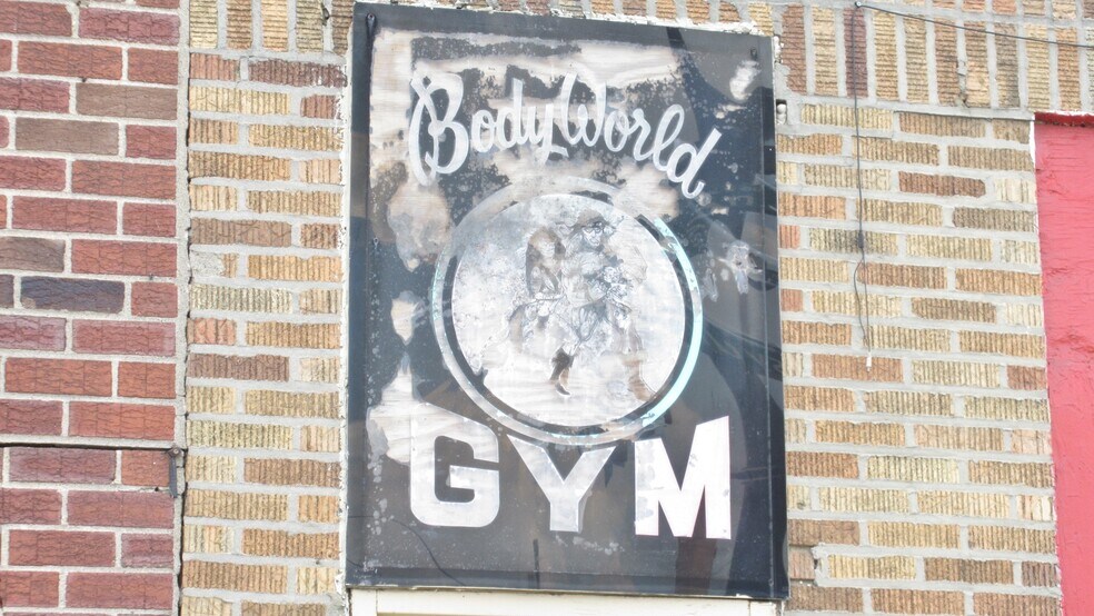 More Photos Of 1622-1628 W Passyunk Ave, Philadelphia Auto Repair For Sale