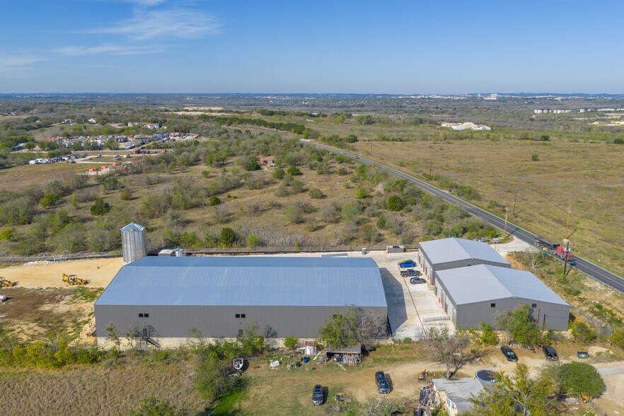 More Photos Of 7713 Dee Gabriel Collins Rd, Austin Unknown For Lease