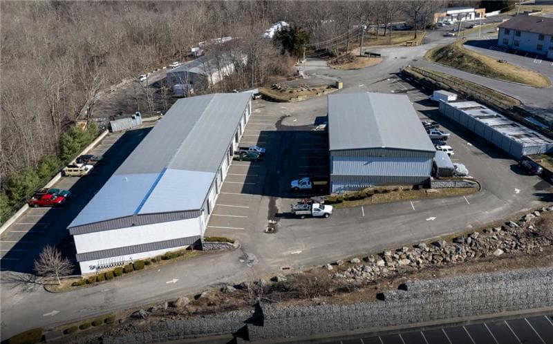 More Photos Of 6-9 Dunham Dr, New Fairfield Warehouse For Lease