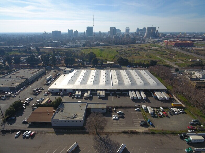 Primary Photo Of 901-915 N B St, Sacramento Warehouse For Lease