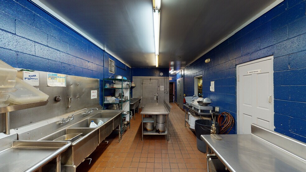 More Photos Of 1102 W Spring St, Monroe Restaurant For Sale