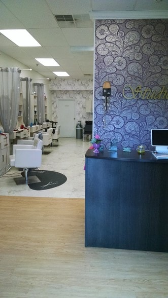 More Photos Of 1510 Stuart Rd, Cleveland Flex For Sale