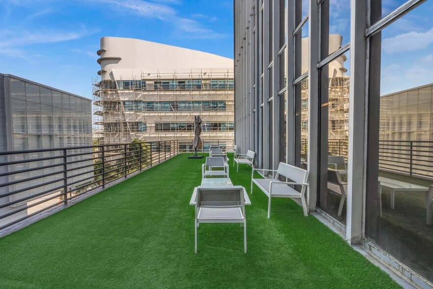 More Photos Of 1680 Michigan Ave, Miami Beach Office Residential For Lease
