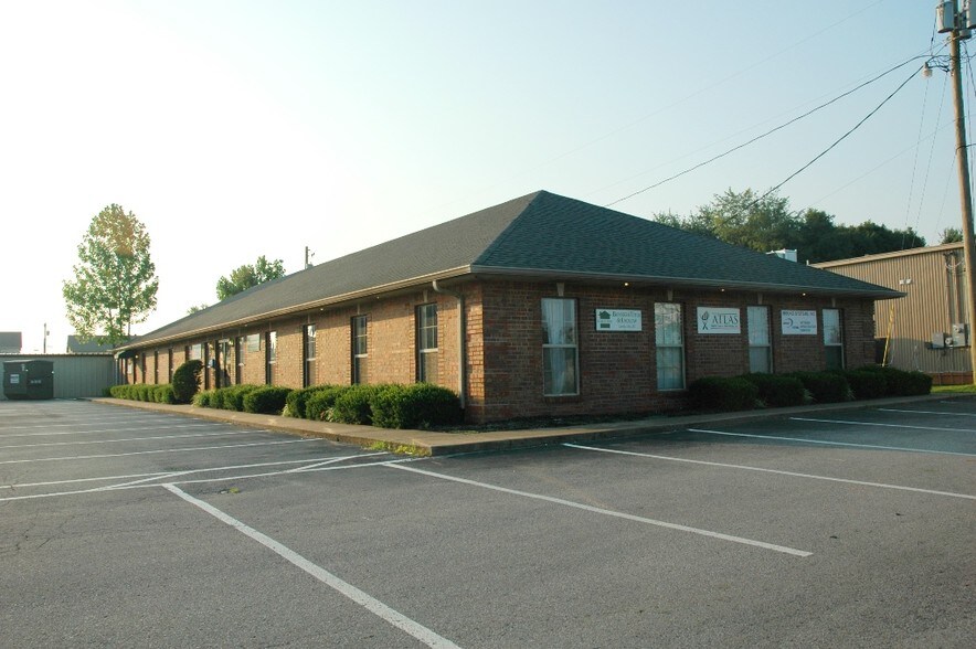 More Photos Of 2515A Wilma Rudolph, Clarksville Office For Lease