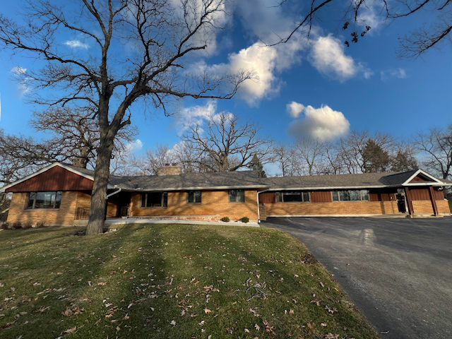 Primary Photo Of 1700 S Eastwood Dr, Woodstock Office For Lease