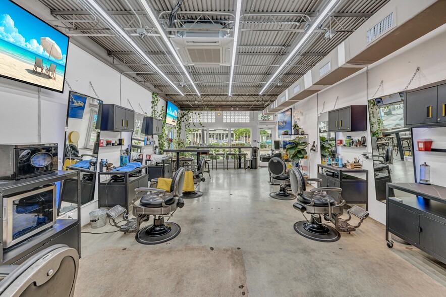 More Photos Of 815 NE 13th St, Fort Lauderdale Freestanding For Sale