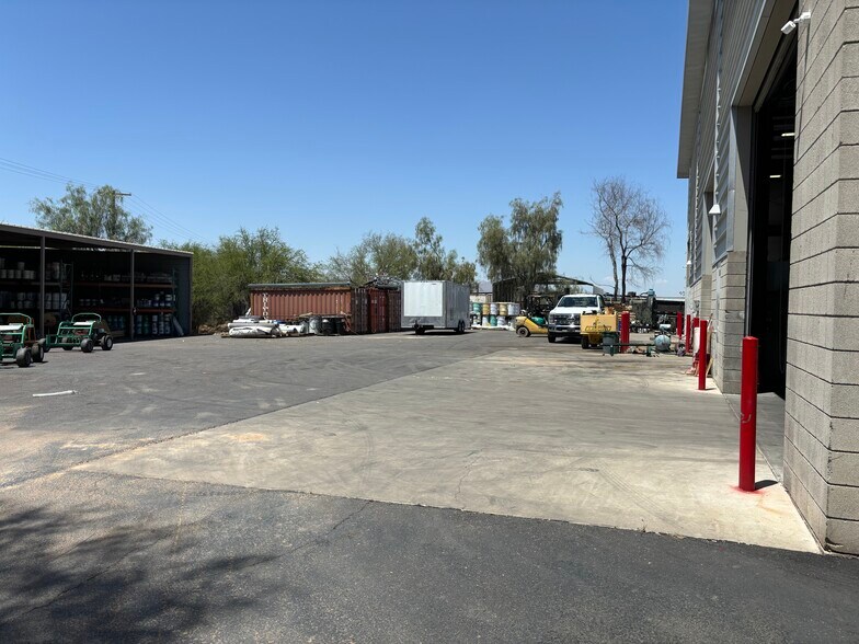 More Photos Of 3062 N Maple, Mesa Manufacturing For Sale