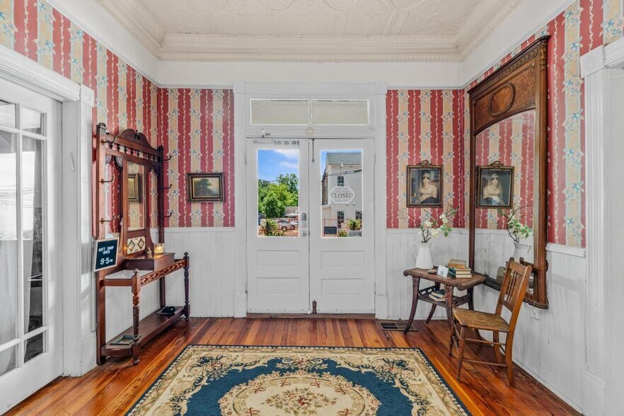 More Photos Of 252 Seavy St, Senoia Hospitality For Sale