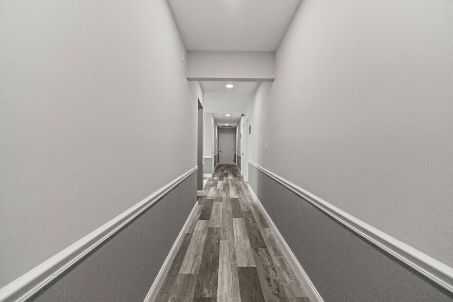 More Photos Of 4371 Charlotte Hwy, Clover Office For Sale