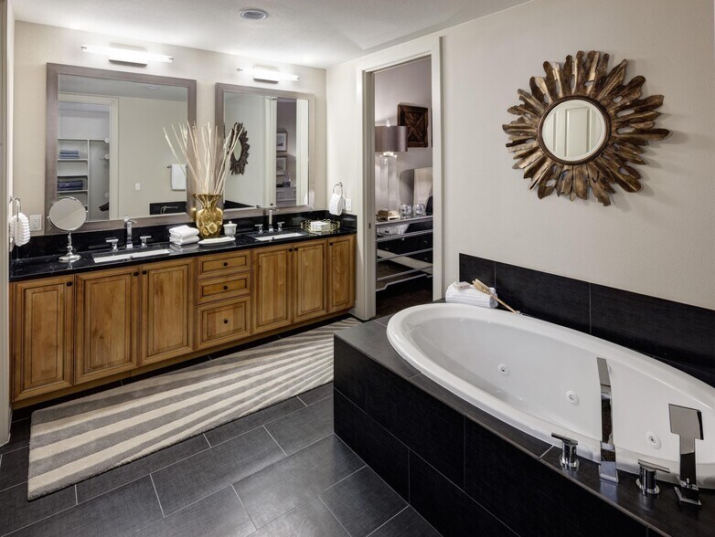 More Photos Of 2929 Weslayan St, Houston Apartments For Lease