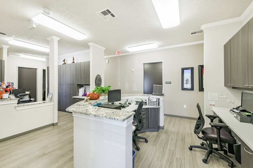 More Photos Of 11439 Spring Cypress Rd, Tomball Medical For Sale