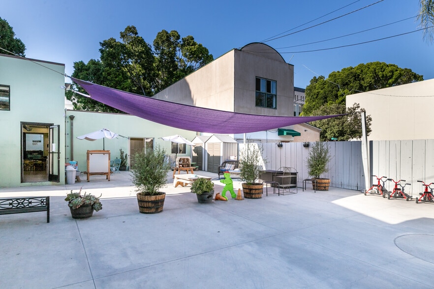 More Photos Of 700 E Green St, Pasadena Storefront For Lease