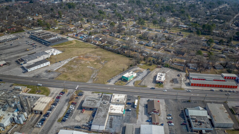 More Photos Of 1716 6th Ave SE, Decatur Funeral Home For Sale