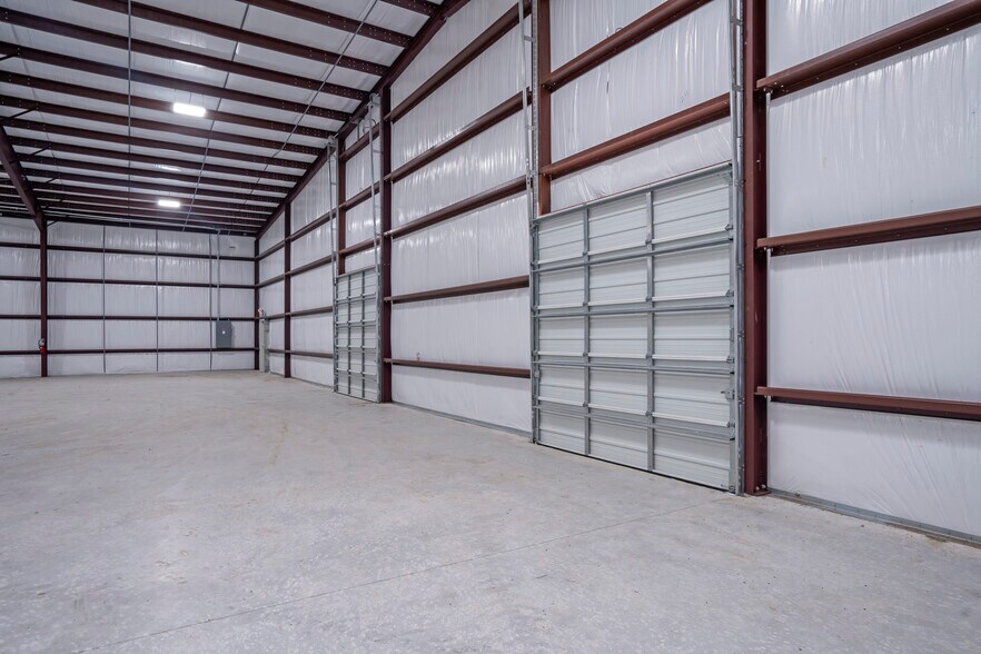 More Photos Of 5823 Millineum Drive, Harlingen Warehouse For Lease