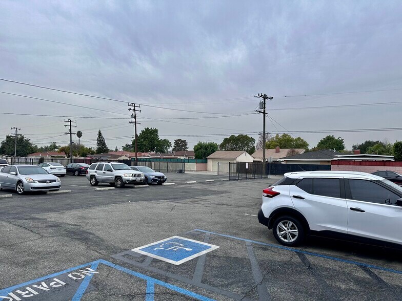 More Photos Of 12065 Paramount Blvd, Downey Storefront For Lease