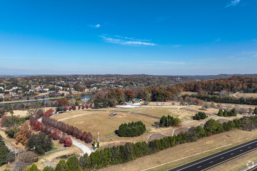 More Photos Of 9133 Hunter Valley Ln, Knoxville Sports And Entertainment For Sale