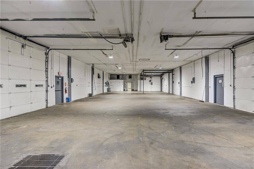 More Photos Of 1020 E Eldorado St, Decatur Service For Sale