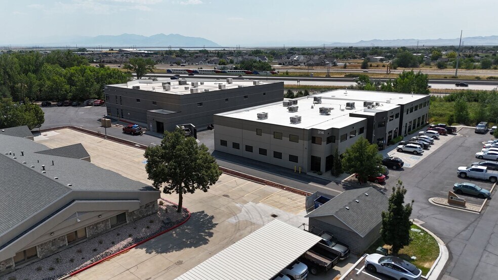 More Photos Of 314 S 200 W, Farmington Office For Sale