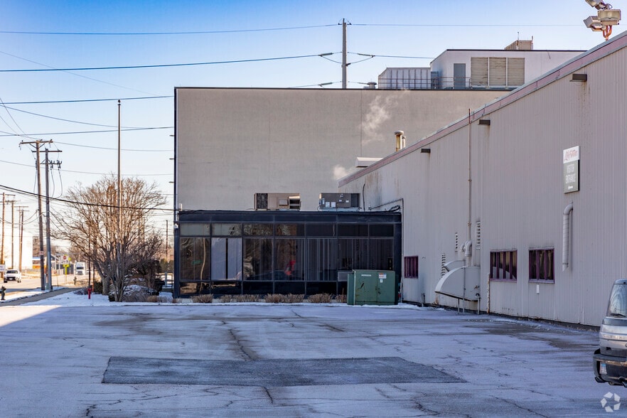 More Photos Of 10601 Belmont Ave, Franklin Park Manufacturing For Sale