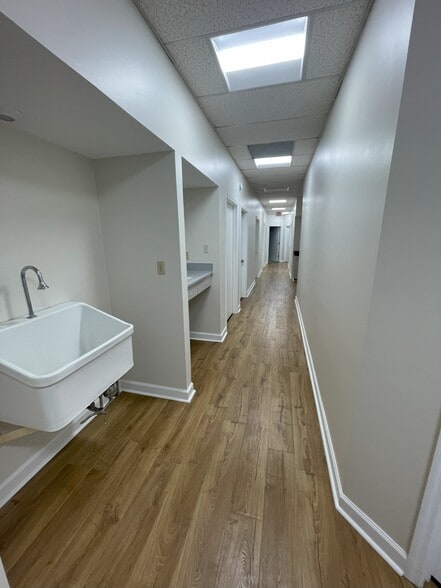 More Photos Of 6575 Stage Rd, Bartlett Office For Lease