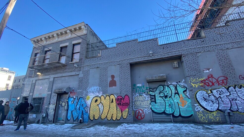 More Photos Of 637-639 Classon Ave, Brooklyn Auto Repair For Lease