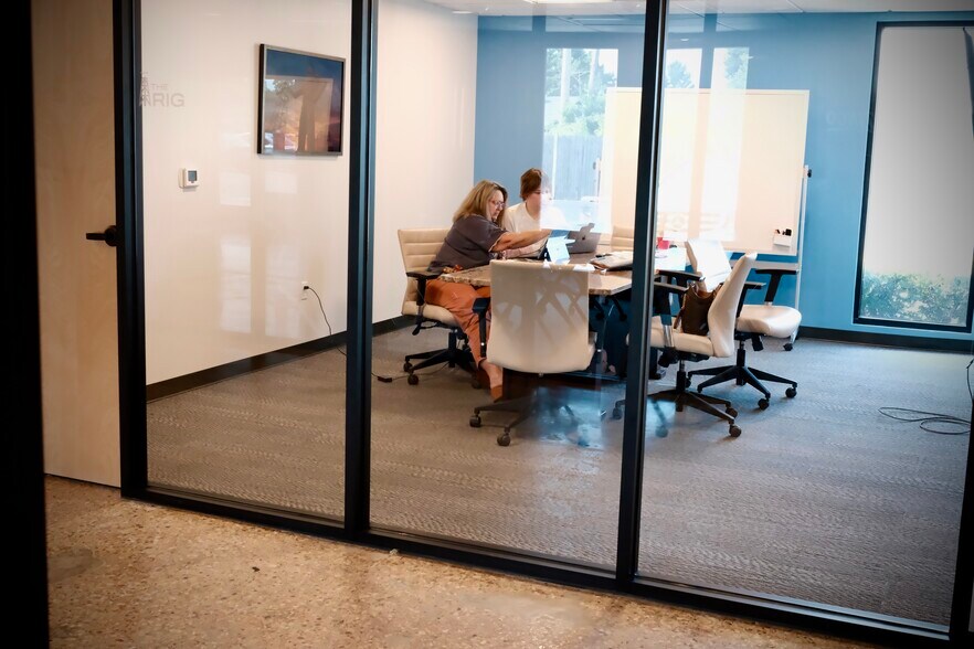 More Photos Of 6539 E 31st St, Tulsa Coworking Space