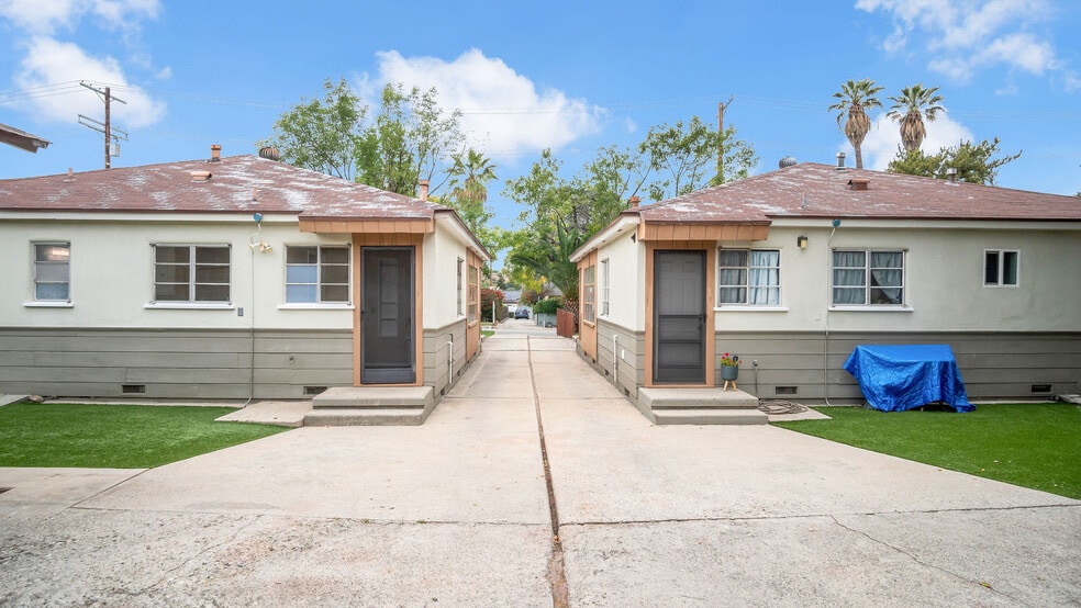 More Photos Of 10346 Oro Vista Ave, Sunland Multifamily For Sale