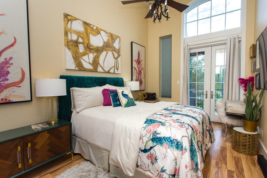 More Photos Of 45 S 9th Ave, Pensacola Office Residential For Sale