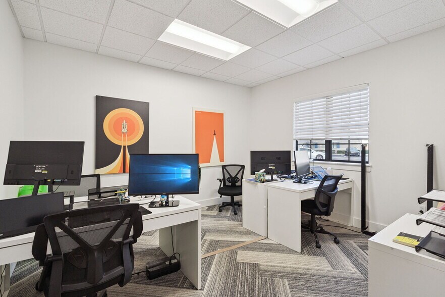 More Photos Of 1404 N Ronald Reagan Blvd, Longwood Unknown For Lease