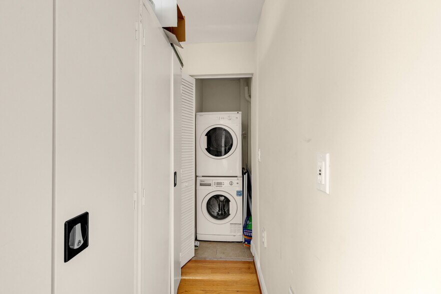 More Photos Of 305-307 Massachusetts NE ave, Washington Apartments For Sale