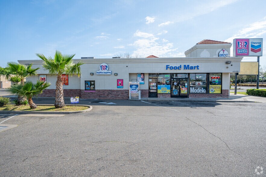 More Photos Of 10109 Folsom Blvd, Rancho Cordova Service Station For Lease