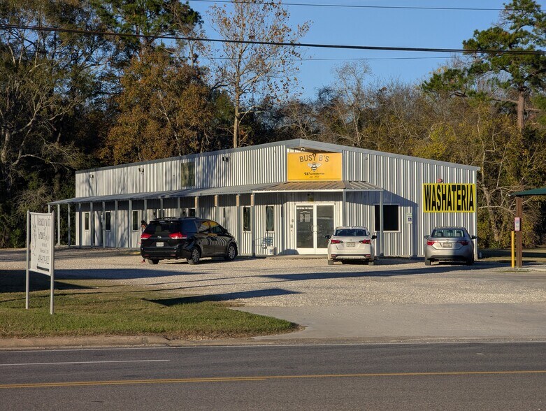 More Photos Of 660 Highway 105 E, Sour Lake General Retail For Lease